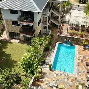 Lodoicea Apartment