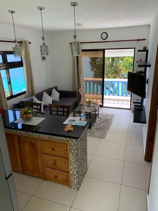 Crystal Apartments Seychelles Seaview Upper Floor Glacis  0*, Glacis (Mahe)